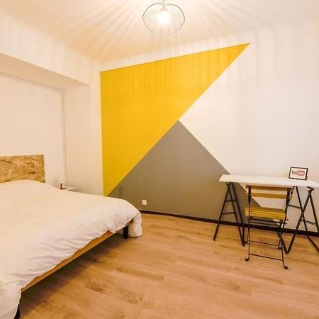 Charmant Logement Plein Pied Au Coeur Du Village Castelculier Dış mekan fotoğraf