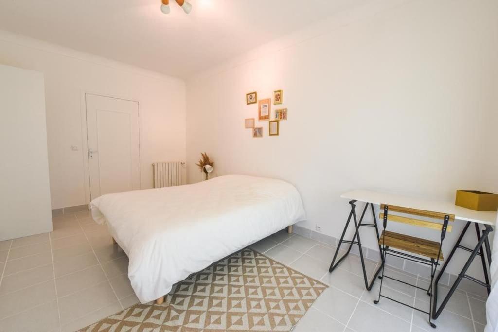 Charmant Logement Plein Pied Au Coeur Du Village Castelculier Dış mekan fotoğraf